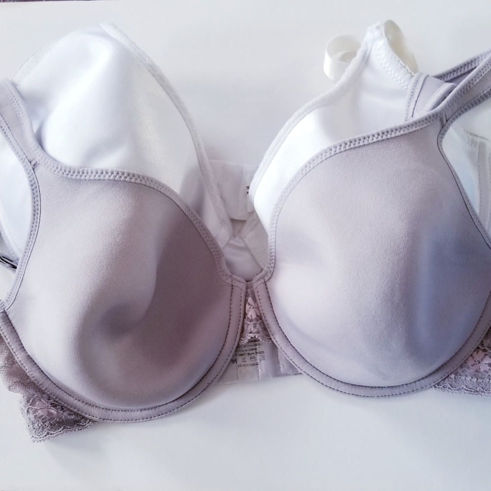 Women's Bras Size 36D White and Tan Pre-owned